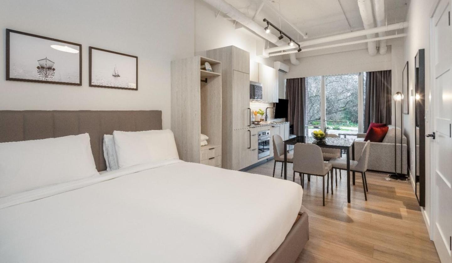 Steveston Waterfront Hotel ริชมอนด์ ภายนอก รูปภาพ